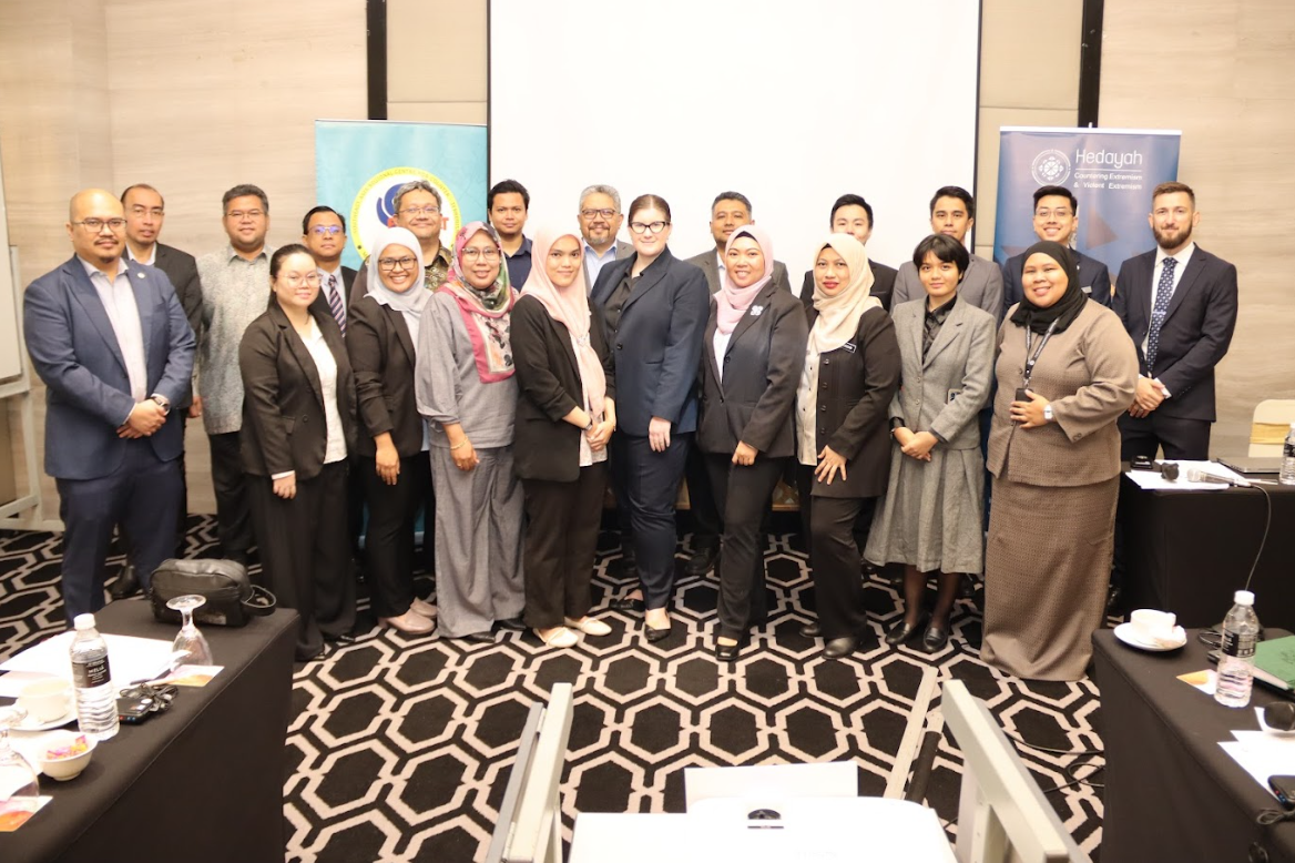 POLICYMAKER & PRACTITIONER RESEARCH WORKSHOP: UNDERSTANDING & PREVENTING EXTREMISM & VIOLENT EXTREMISMONLINE IN SOUTHEAST ASIA