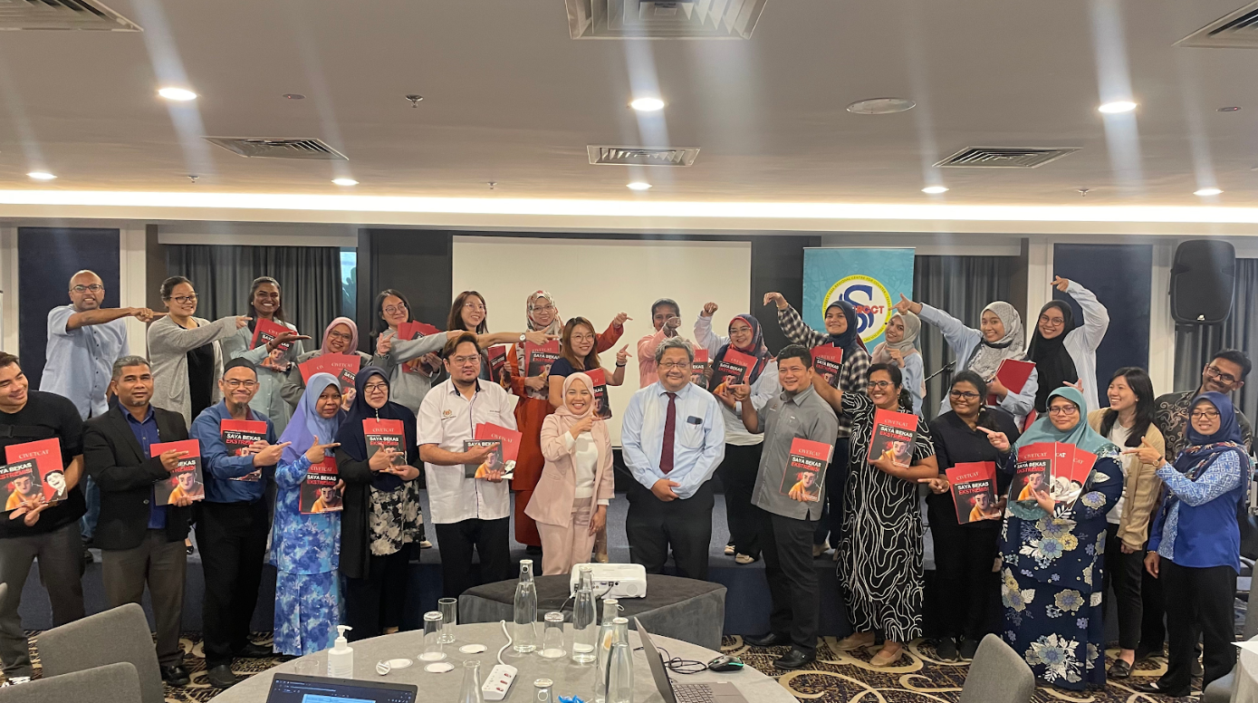 𝗖𝗢𝗡𝗧𝗘𝗡𝗧 𝗖𝗥𝗘𝗔𝗧𝗜𝗢𝗡 𝗪𝗢𝗥𝗞𝗦𝗛𝗢𝗣 (𝗖𝗖𝗪) 𝗘𝗗𝗨𝗙𝗟𝗨𝗘𝗡𝗖𝗘𝗥𝗦 𝗚𝗥𝗢𝗨𝗣 ‘𝗔’ 𝗣𝗥𝗢𝗝𝗘𝗖𝗧 𝗟𝗘𝗩𝗘𝗥𝗔𝗚𝗜𝗡𝗚 𝗘𝗗𝗨𝗖𝗔𝗧𝗢𝗥𝗦 𝗔𝗚𝗔𝗜𝗡𝗦𝗧 𝗥𝗔𝗗𝗜𝗖𝗔𝗟 𝗡𝗔𝗥𝗥𝗔𝗧𝗜𝗩𝗘𝗦 (𝗟𝗘𝗔𝗥𝗡)