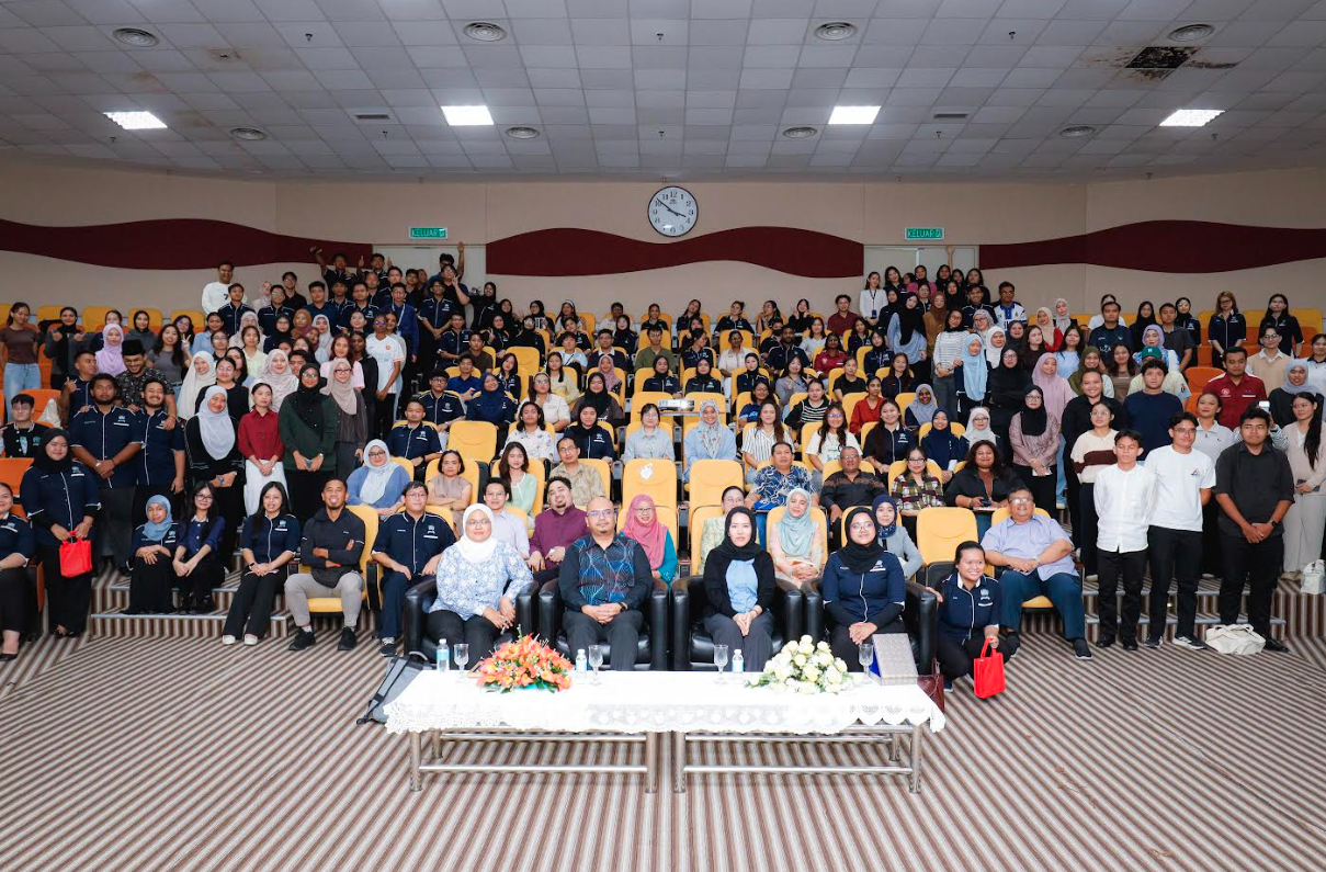 UNIVERSITY LECTURE SERIES (ULS) IN UNIVERSITI MALAYSIA SARAWAK (UNIMAS)